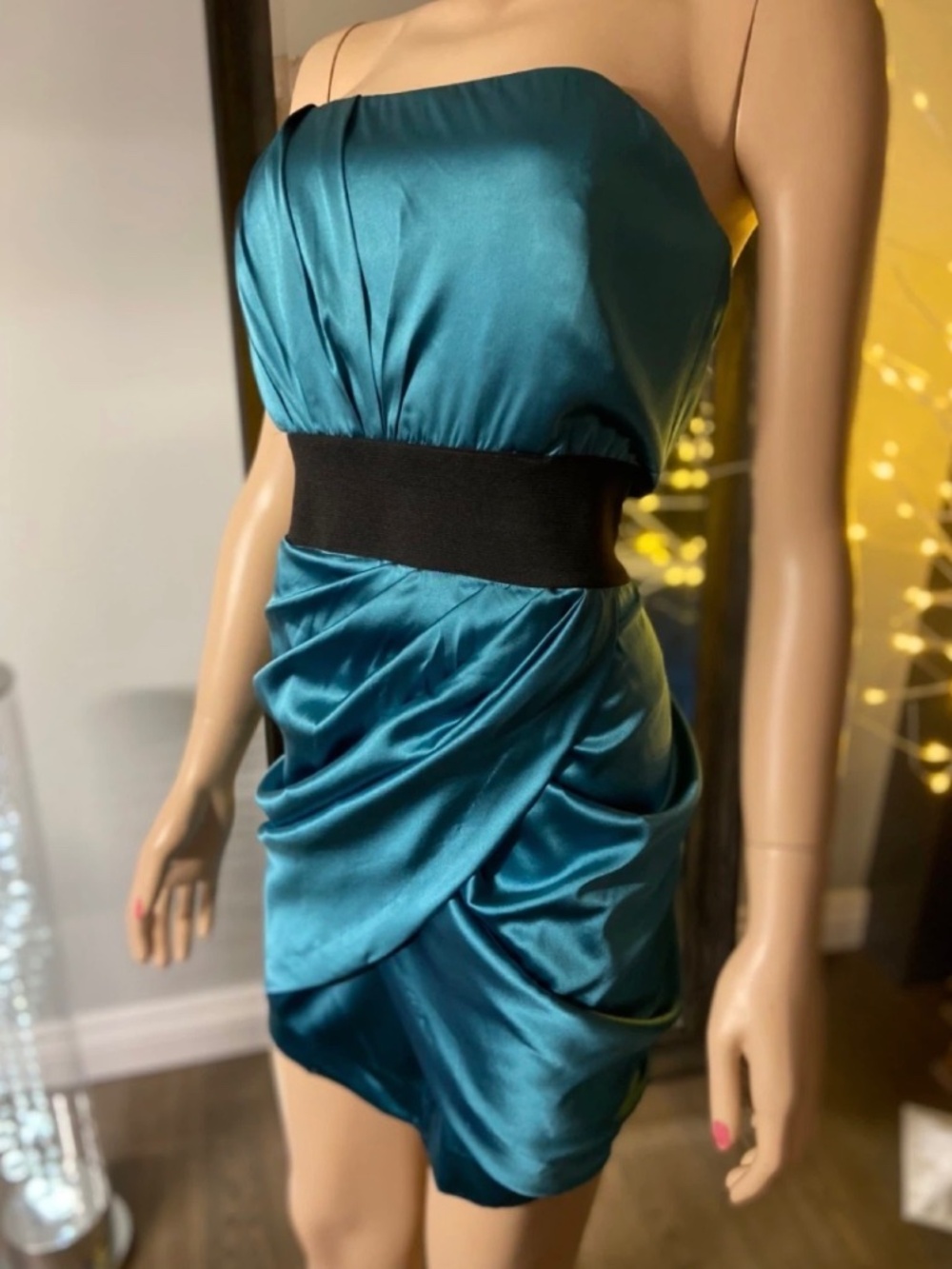 NWT: Teal Stretchy Strapless Ruched Mini Dress with Black Band (Size L)